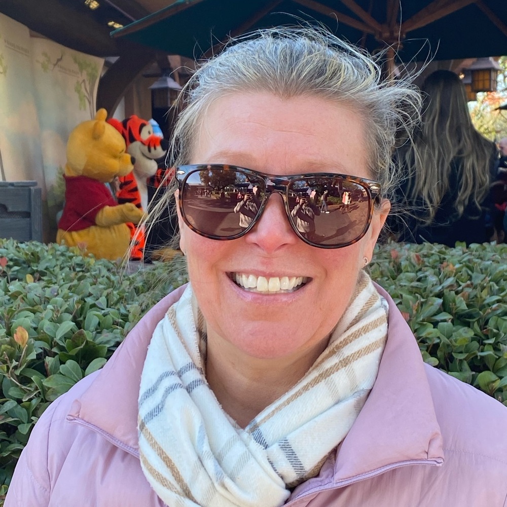 Meet your Posher, Corrine